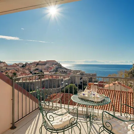 Sensational Filia 6 Bedrooms Overlooking Walls Old Town 别墅 *