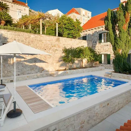 Sensational Filia 6 Bedrooms Overlooking Walls Old Town 别墅 *