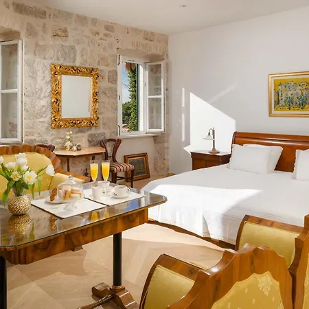 Sensational Filia 6 Bedrooms Overlooking Walls Old Town 别墅